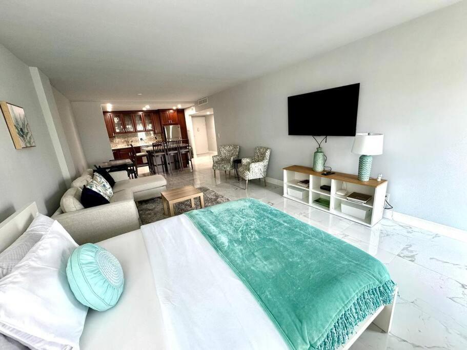 Sunny Isles Beach Spacious Apartment Kültér fotó